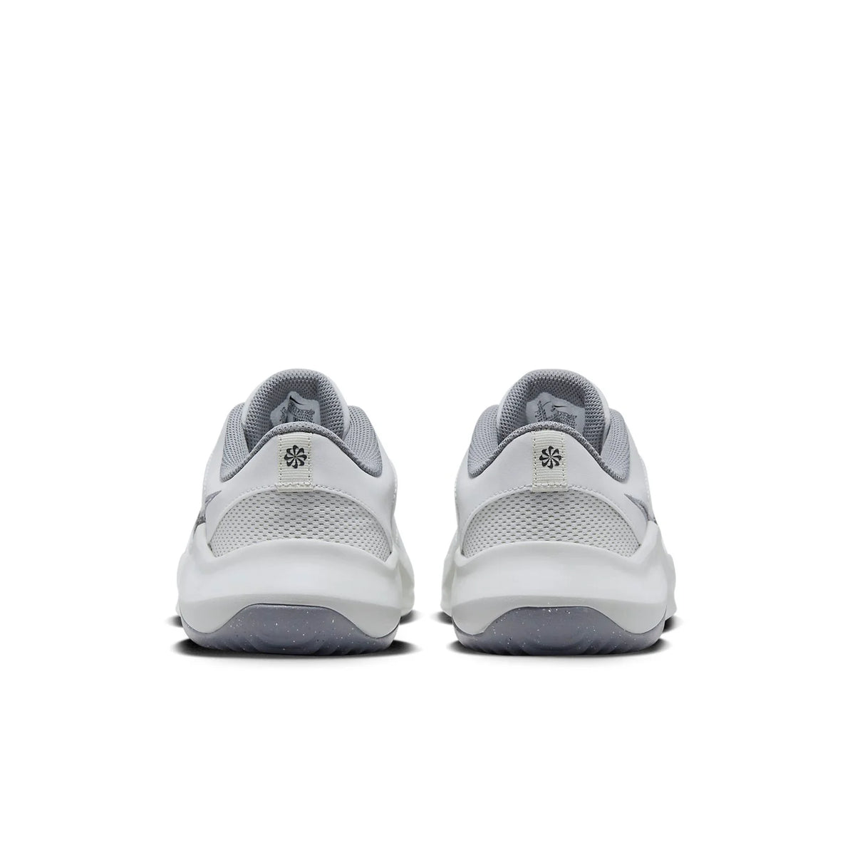 Nike Legend Essential 3 Next Nature talla 8