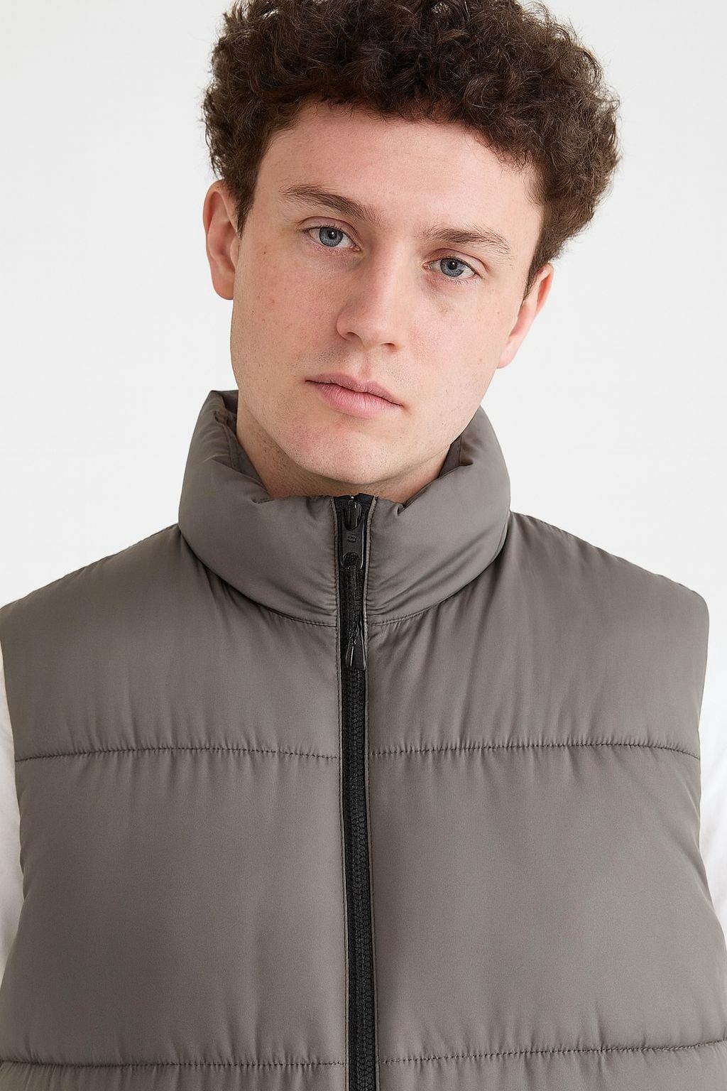 AEROPOSTALE  HEAVYWEIGHT QUILTED  PUFFER VEST
